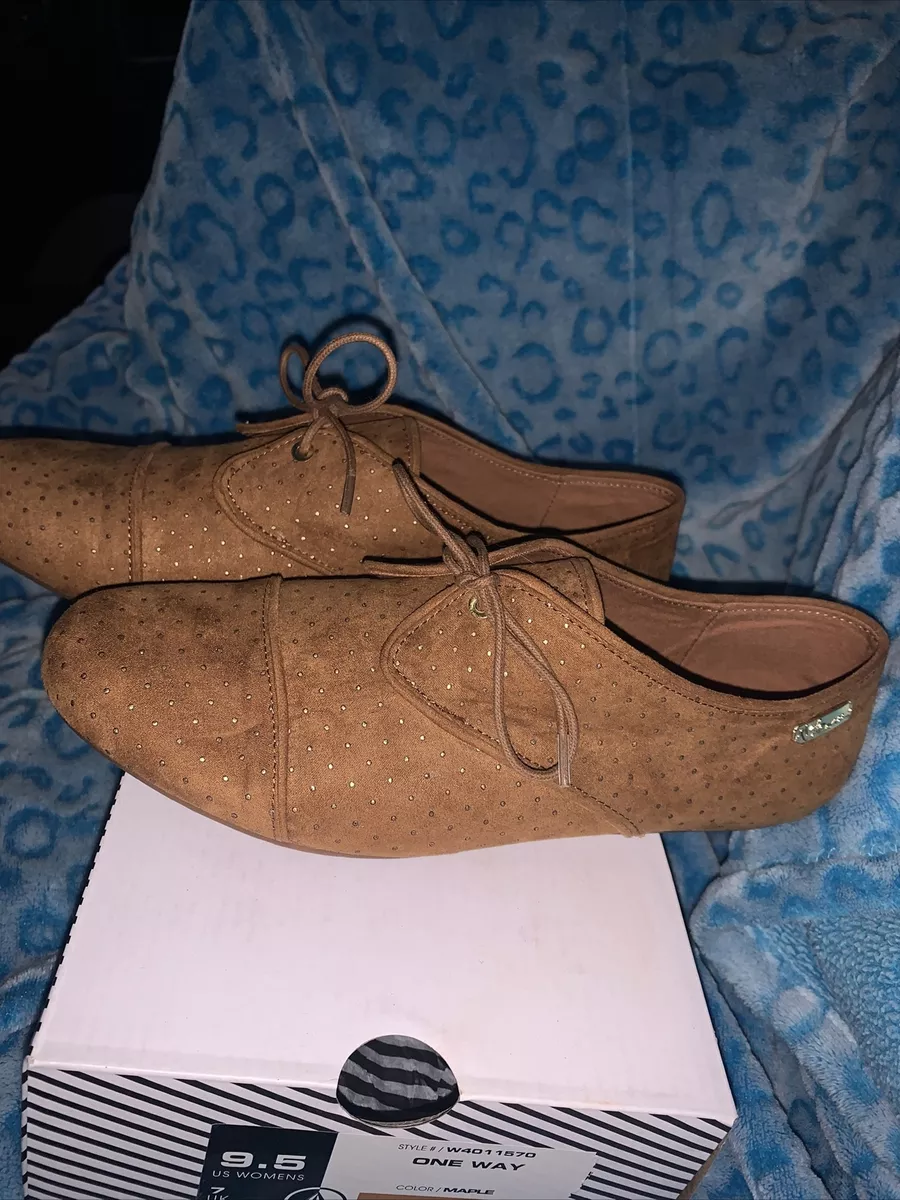 Volcom dress best sale shoes