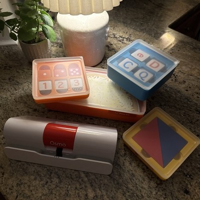 Osmo Genius Starter Kit w/pizza kit! Excellent condition! 