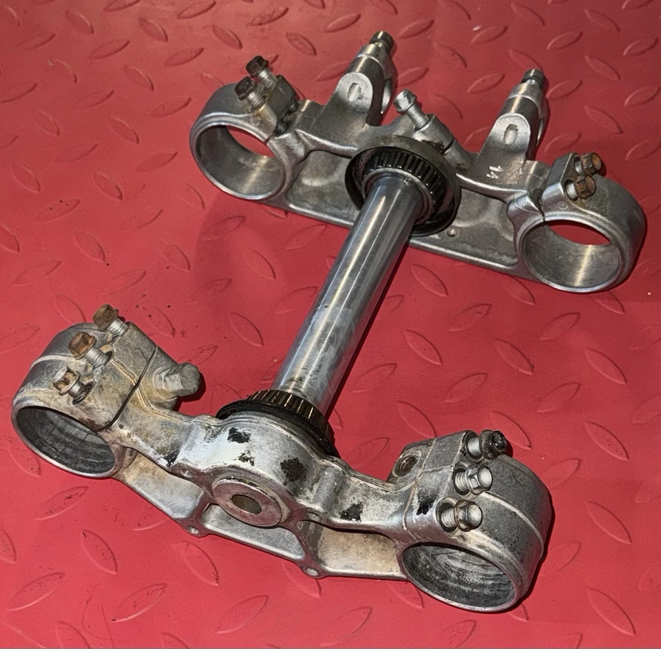 1999 KTM EXC 300 250 125 braçadeira de garfo tripla superior inferior árvore - Imagem 4 de 4