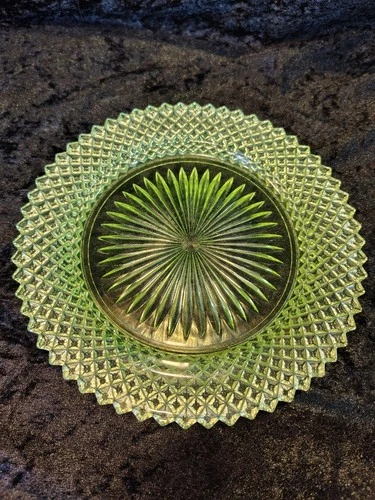 Anchor Hocking Miss America pattern 7" uranium glass plate *UV GLOWS*
