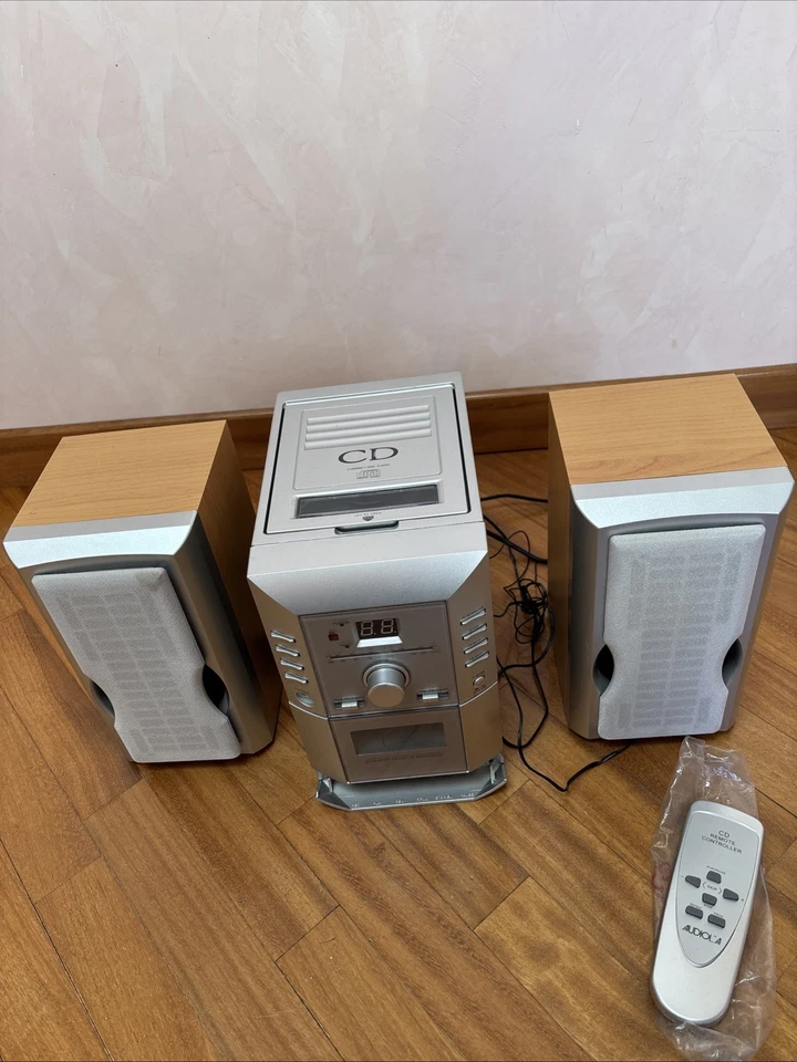 Radio-compact disk -mangiacassette Audiola’ Vintage Perfettamente Funzionante - Immagine 2 di 3