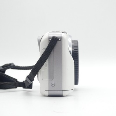 Panasonic LUMIX DMC-GF3 12.1MP Digital Camera - White (Body Only