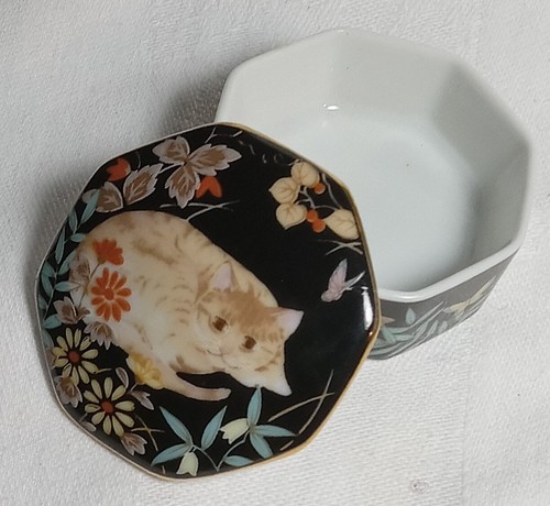 Cathy Cat Ring Trinket Box Porcelain Hand Decorated Takahashi San Francisco 1984 - Picture 1 of 12