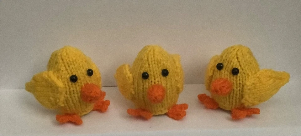 EASTER CHICK CREME EGG COVER knitting pattern ONLY