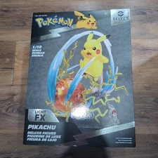 Jazwares x Pokemon 1/10 Scale Pikachu Deluxe Figure Select Light FX Electronic