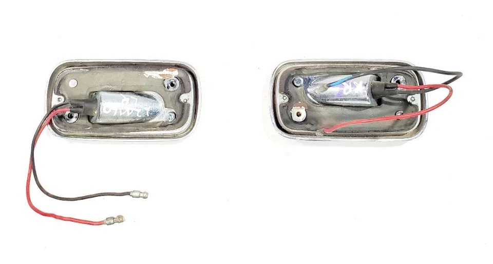 Par de reflectores rojos OEM 1980 Rolls Royce Silver Shadow II Foto 3 de 4