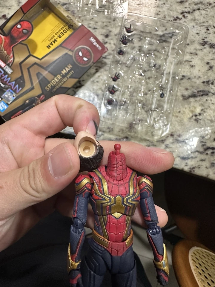 Bandai S.H. Figura de acción traje integrado Figuarts Marvel Spider-Man No Way Home Foto 3 de 3