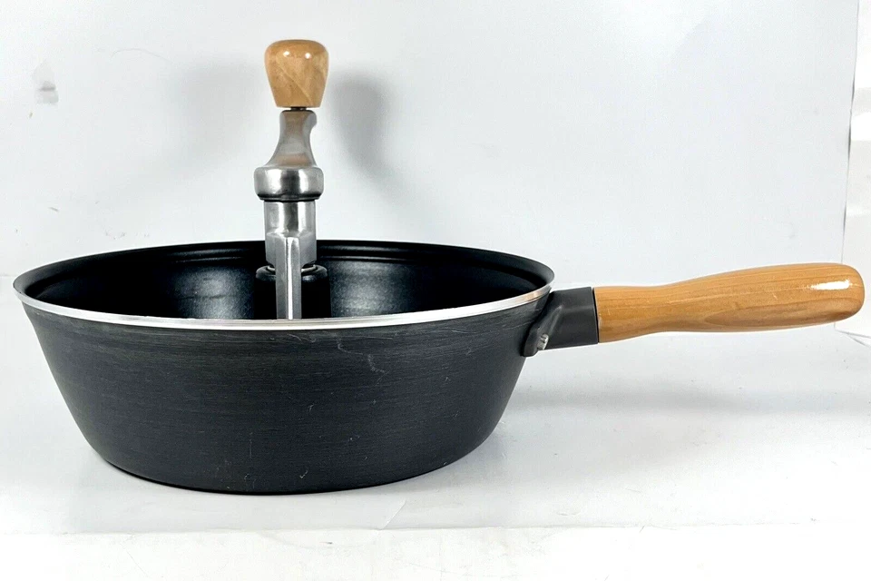 Estufa tostadora de nueces esmaltada, tostada, almendras, nueces nueces, castañas Foto 2 de 4