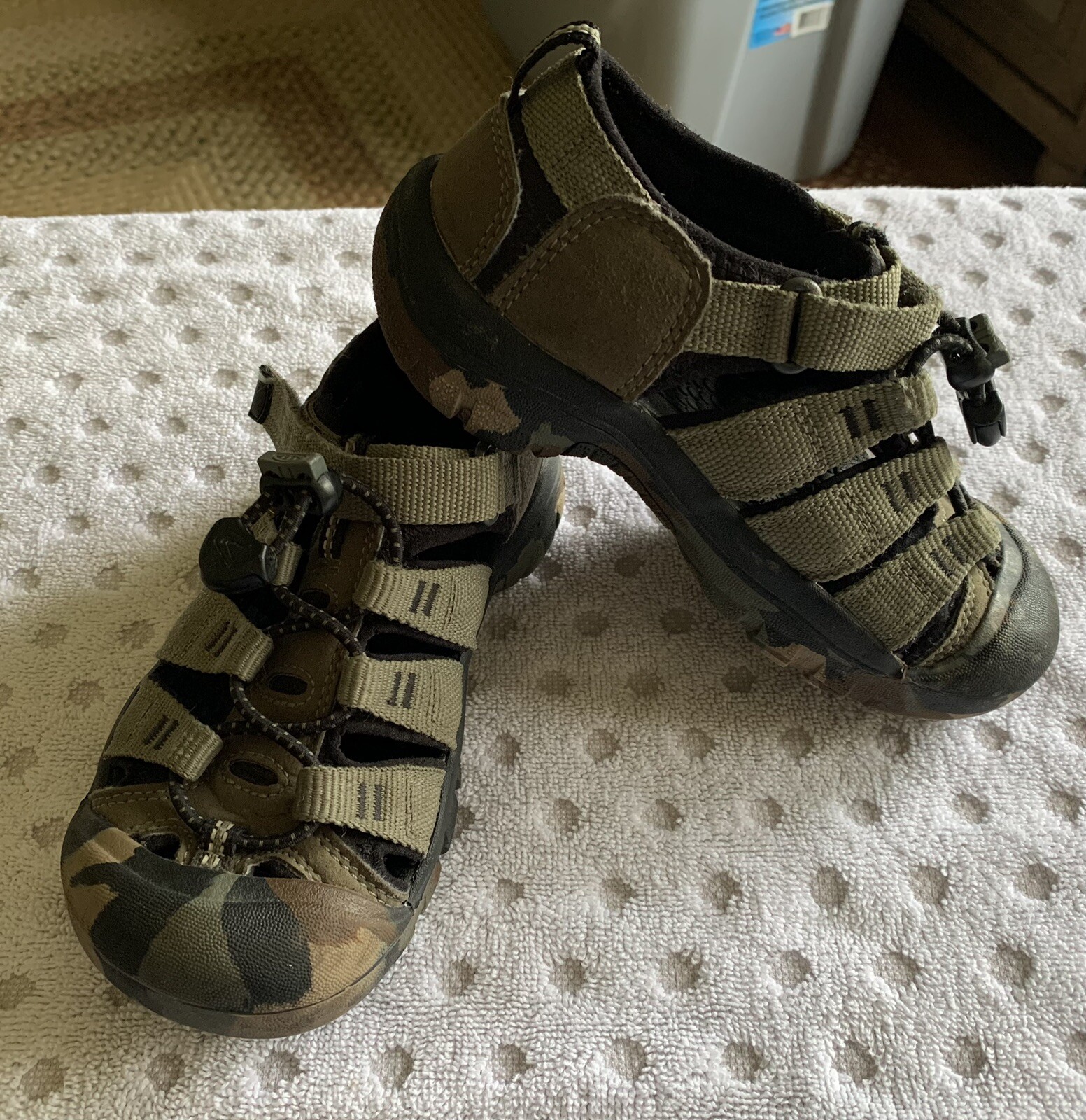 SANDALI KEEN SCARPE BAMBINO TAGLIA 13 ESCURSIONISMO SPIAGGIA CAMPEGGIO UNISEX MIMETICI