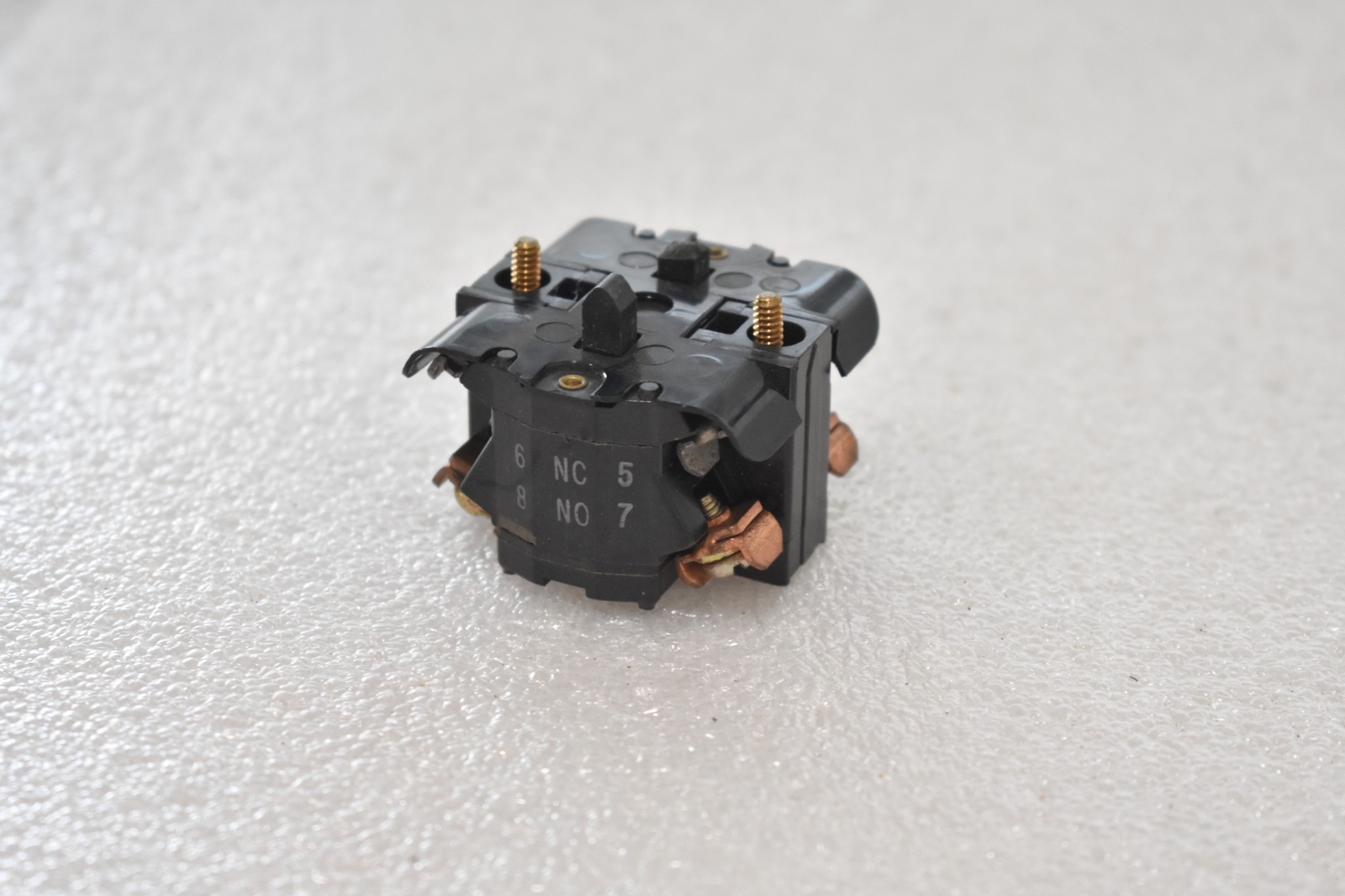 HONEYWELL MICROSWITCH PTCC CONTACT BLOCK, 600 VAC, 250 VDC, 2 NO - 2 NC