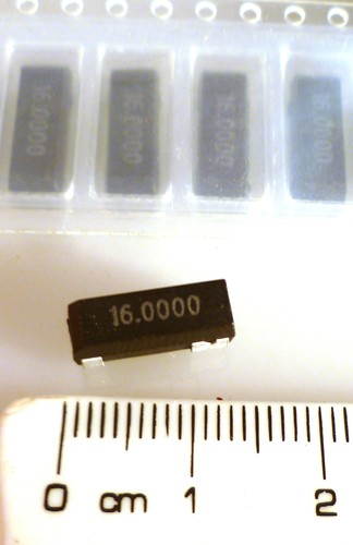 IQD LFXTAL014458 16 MHz Cristal SMD 4 pines 5 piezas OMA046XXXM - Imagen 3 de 4