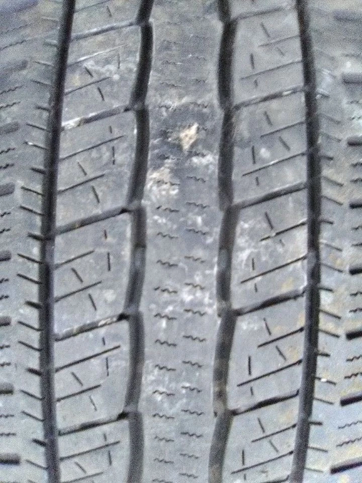 2016 Jeep Grand Cherokee Tire 265 60R16 110T,General Grabber HTS - Image 2 of 4