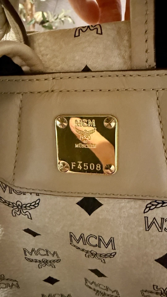 Mini Mochila MCM Stark - Auténtica - Beige Visetos Foto 3 de 4