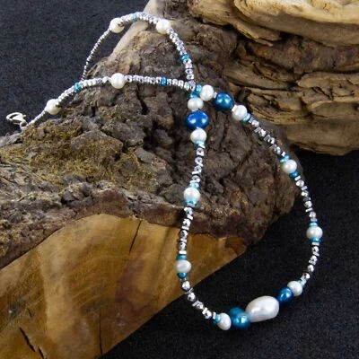 Hämatit-Collier mit weißen und blauen Perlen, silberner Karabinerverschluss - Bild 1 von 4
