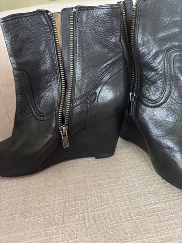 Ladies Frye Black Ankle Boots Wedge Heel 7M - Picture 4 of 6