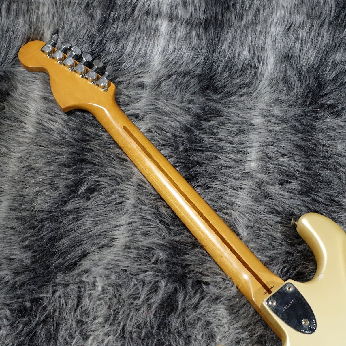 Fender Stratocaster ST72-70 1986年代 Aシリアル Fender Japan ST72-70 Stratocaster Gold Refinished Made in