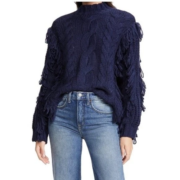 525 cable outlet fringe pullover