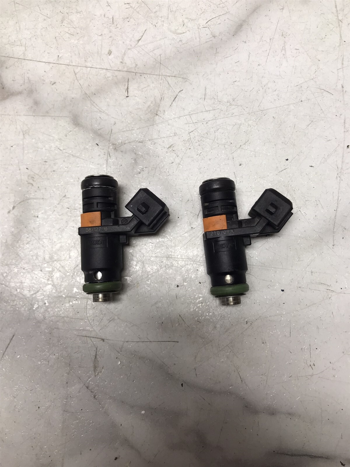 10 Ducati Hypermotard 1100 gas fuel injection injector nozzles