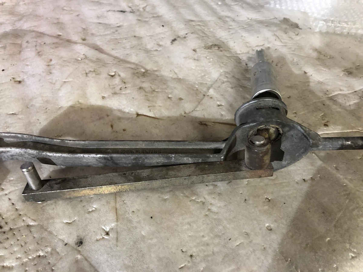 BMW E30 325 XI MANUAL TRANSMISSION SHIFTER ASSEMBLY 1220606-R1S3B1 