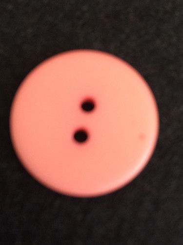 25 NUOVI BOTTONI 3/4 POLLICI ROTONDI ROSA FINITURA OPACA 2 FORI DA CUCIRE ATTRAVERSO. - Foto 3 di 5