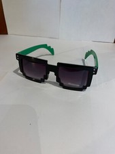 Pixel, 8 Bit, Gafas de Sol, Verde, Retro Arcade, Gamer Geek, Nuevo con Etiquetas, Años 80’s