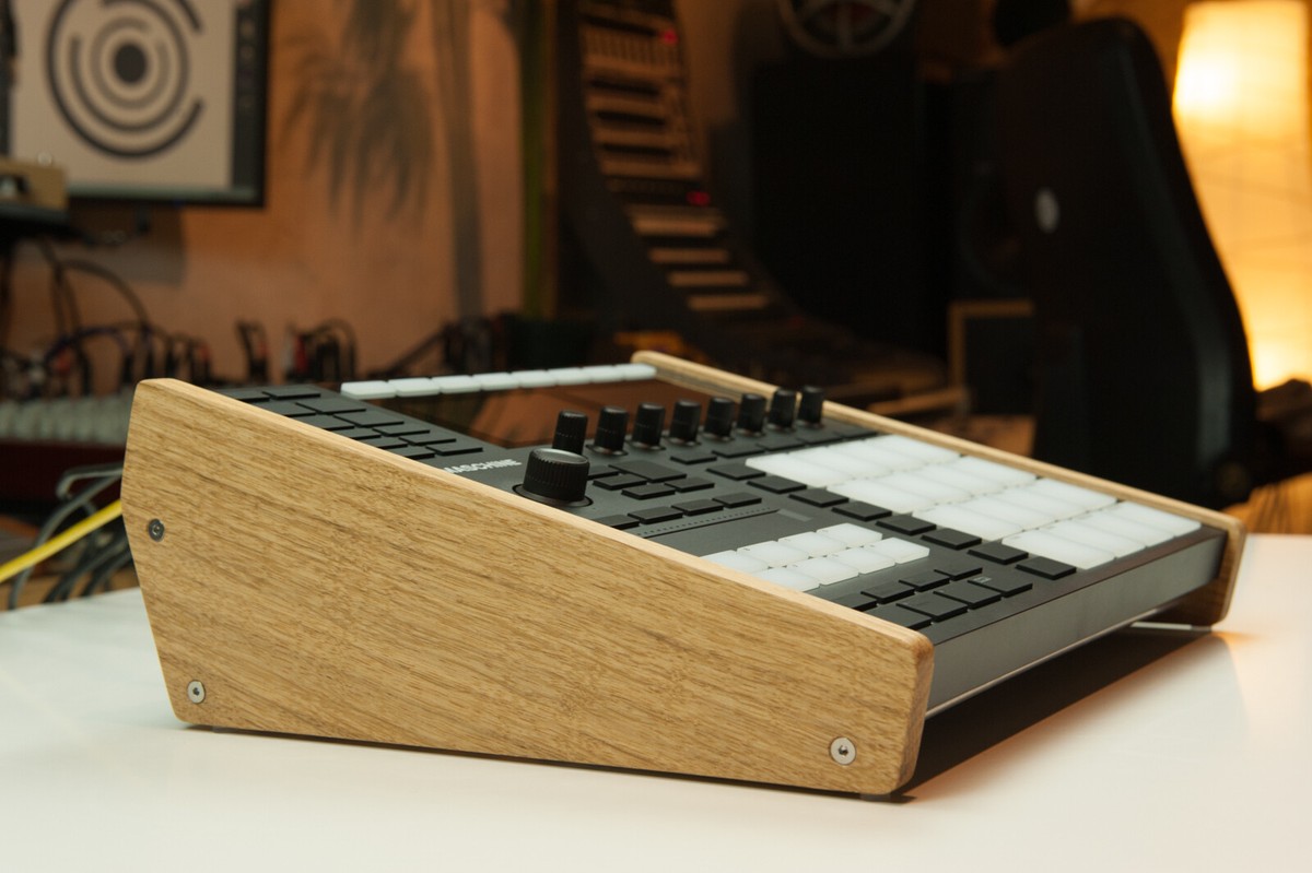 Native Instruments Maschine MK3 Real Wood Stand Side Parts Native Instruments Maschine MK3 Real Wood Stand Side Parts
