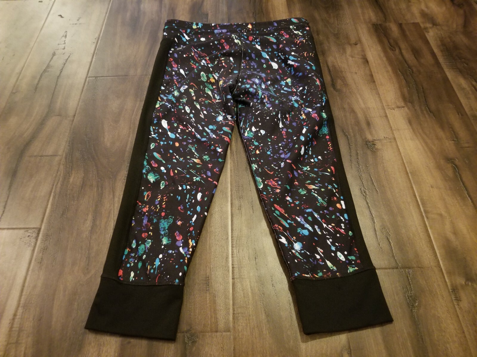 FABLETICS MULTI-COLOR ACTIVE CAPRI PANTS SIZE MED… - image 3
