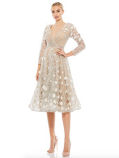 Tag inside is loose with tags MAC DUGGAL 67387 FLORAL EMBELLISHED LACE G1N