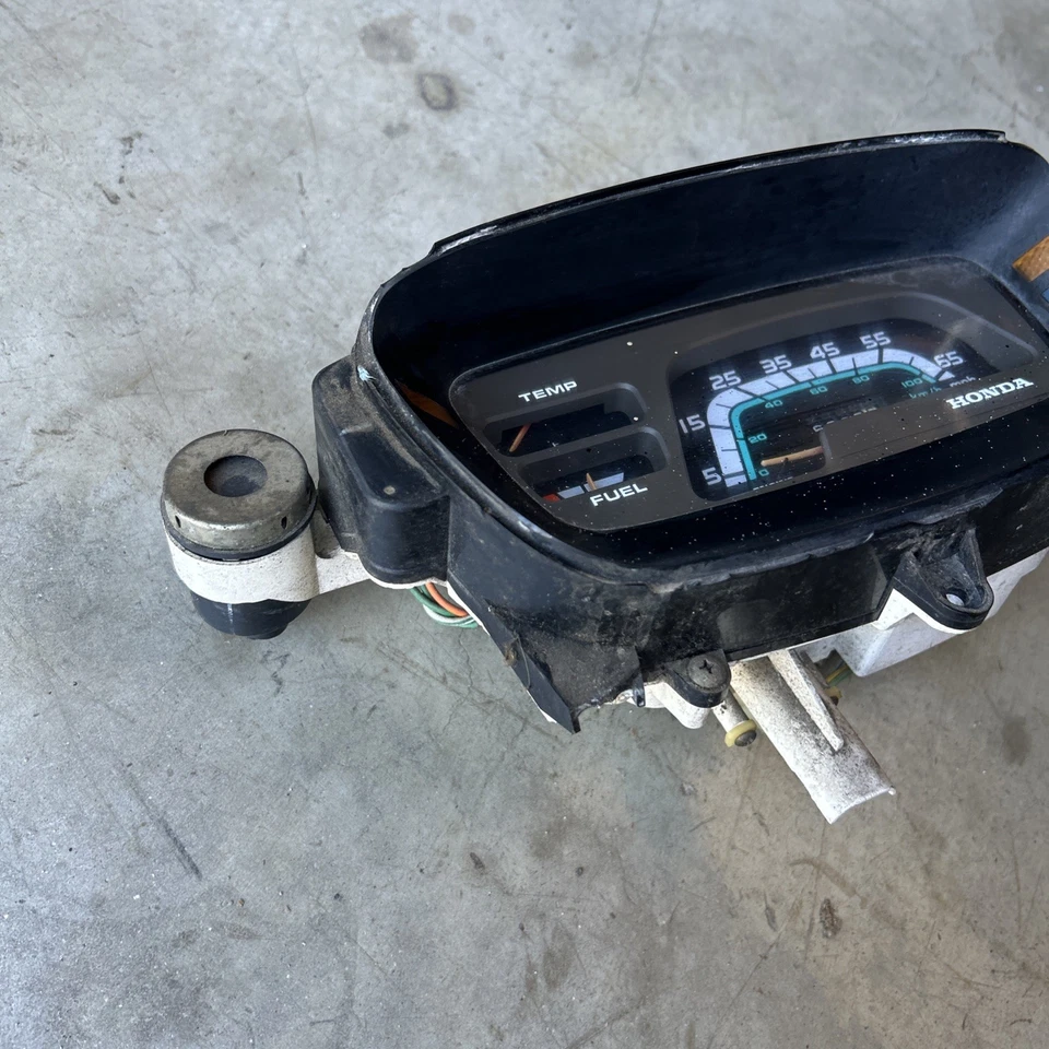 Honda Elite CH150 1987 velocímetro cuadro de instrumentos odómetro para piezas Foto 2 de 4