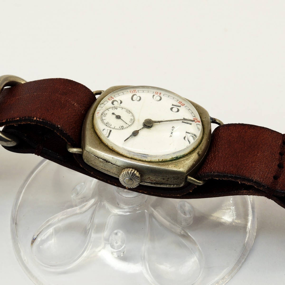 Vintage 1930s Cyma Swiss Made Mechanical Manual Wind trench men's