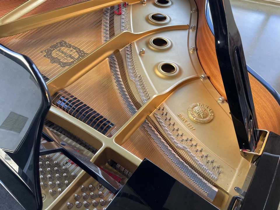 Yamaha G1 Baby Grand Piano 5'3" Ebony (1991) - Image 4 of 4