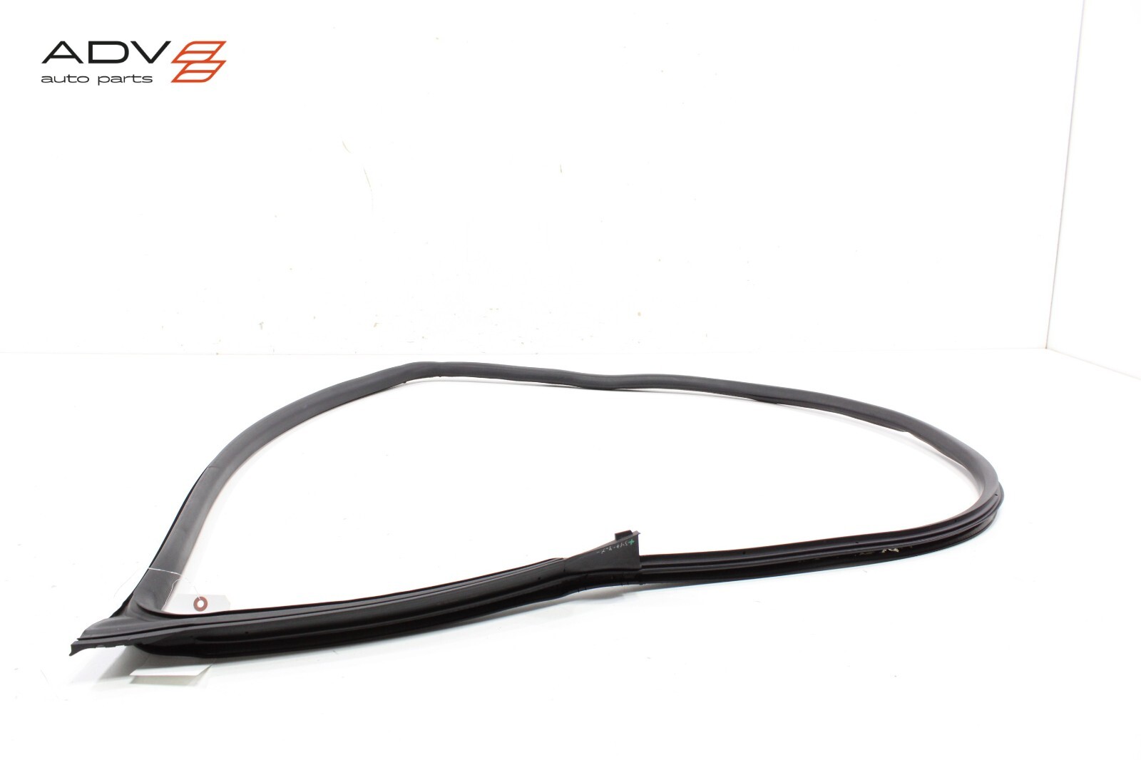 Maserati Levante 2017-2020 Front Right Door side seal P/N 13602