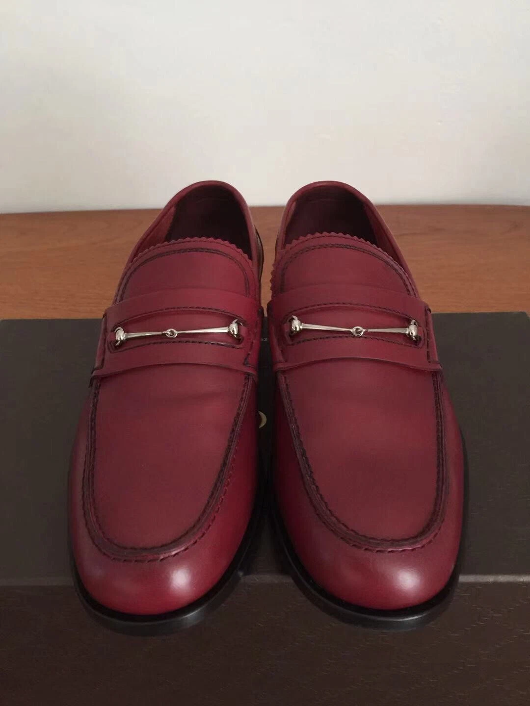 Chaussures Gucci authentiques pour hommes taille 6,5 flambant neuves