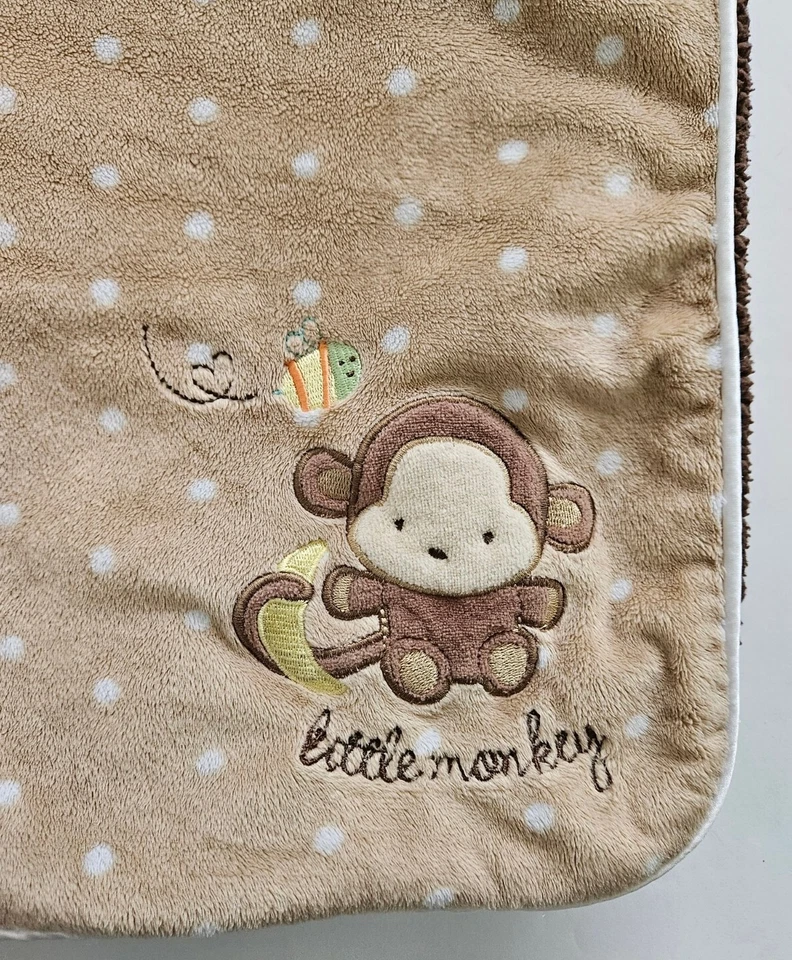 Manta de bebé Sherpa Carters Just One Year Little Monkey Bee color blanco tostado a lunares Foto 2 de 4