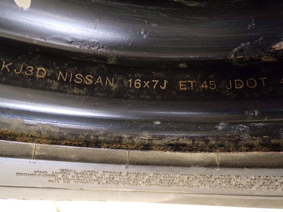 Ersatzrad Allwetter 255/70R16 111T Continental Navara NP300 D23 - Bild 2 von 4