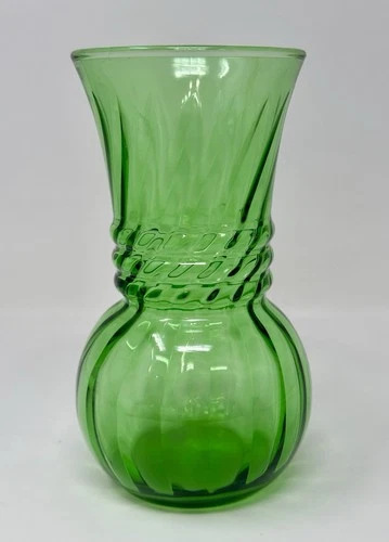 Vintage Anchor Hocking Green Swirl Glass Vase 6" Ribbed