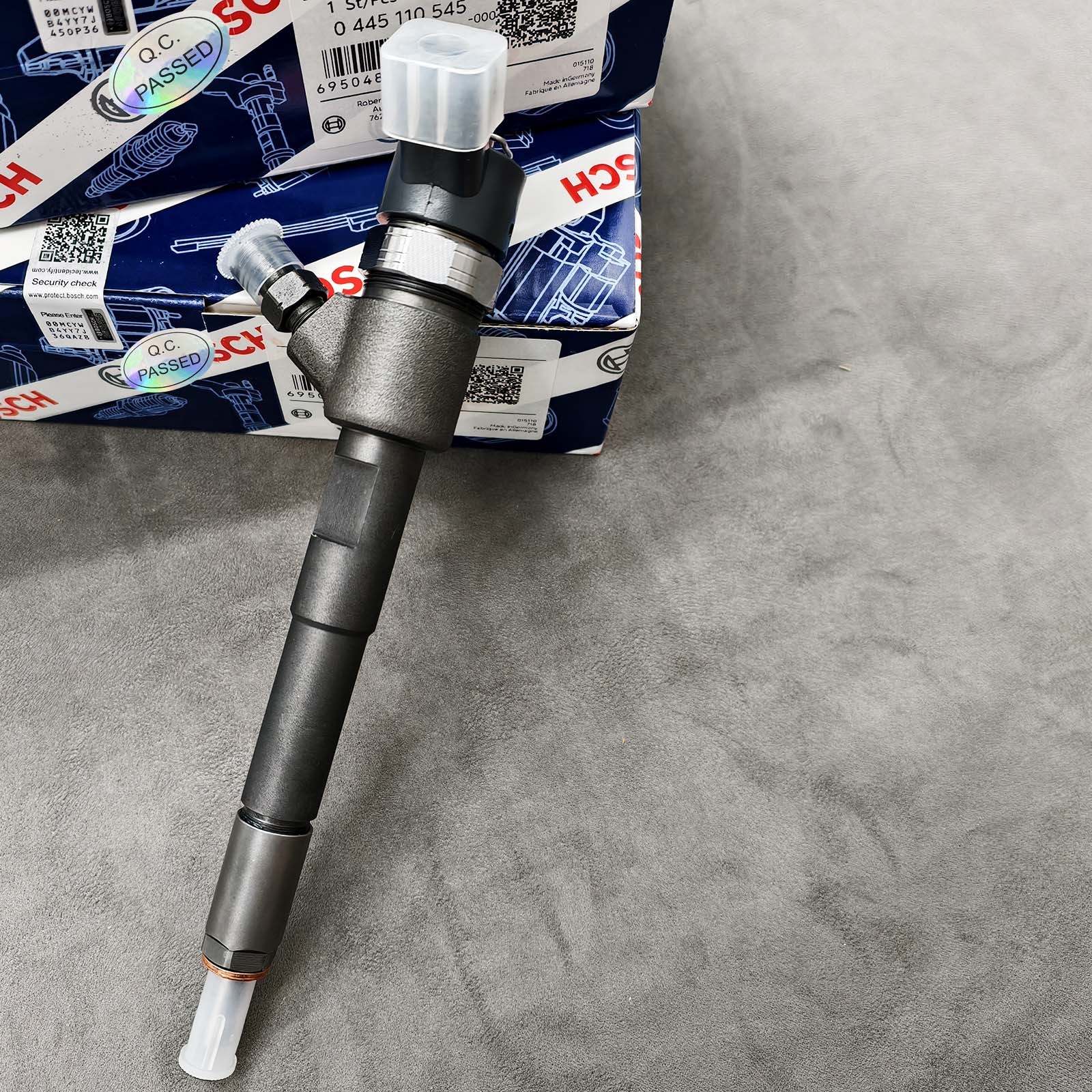 4pcs New Fuel Injectors for Mahindra Tractor Engine 2555 2655 0445110545