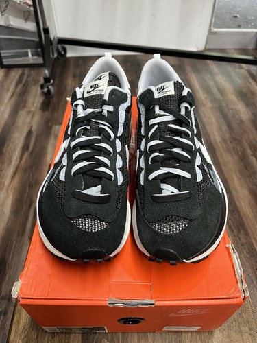 Nike Sacai Vaporwaffle Size 12 Black White (CV1363-001) BLACK/SUMMIT WHITE-PURE - Picture 2 of 9