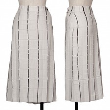 Issey Miyake ISSEY MIYAKE Line Dyed Wrinkle Pleats Skirt Light Gray 3 Ladies