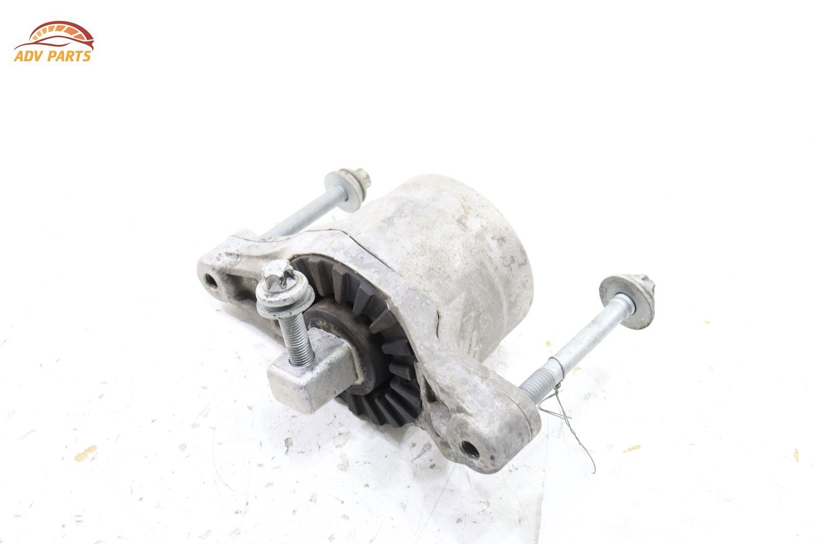2014 - 2020 MASERATI QUATTROPORTE 3.0L ENGINE MOTOR LEFT MOUNT BRACKET OEM
