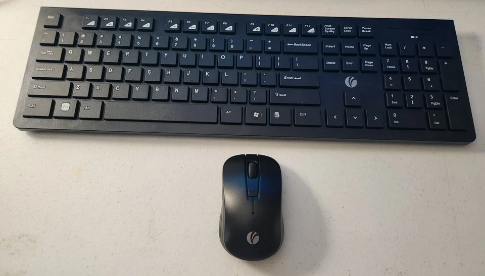 Dell Optiplex 7450 23" All In One AIO i7-7700 Windows 10 Pro 8GB DDR4 240GB SSD - Image 3 of 4