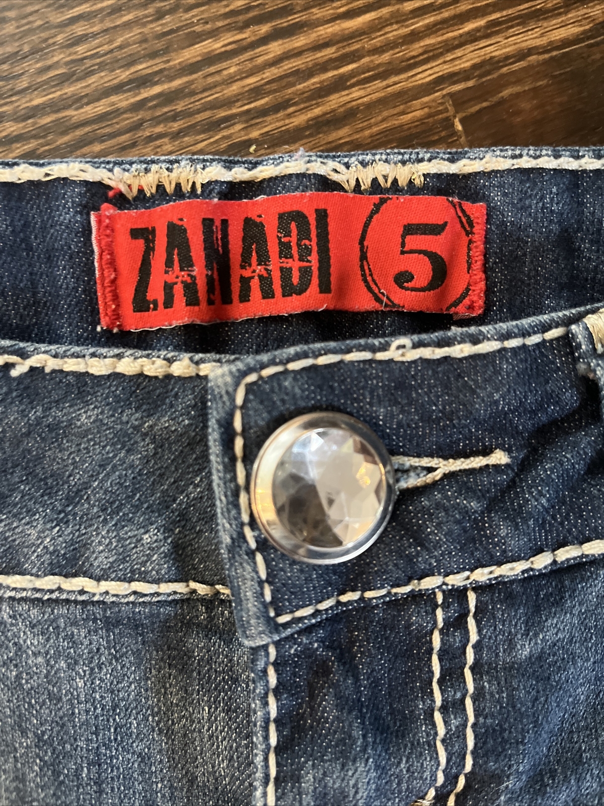 Zanadi Jeans Denim Jean Shorts Size 5 (29) Blue Embroidered Pockets - View 2