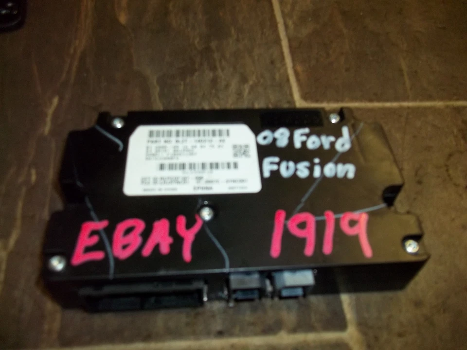 Ford Taurus Focus Explorer 2008 2009 chasis ECM comunicación reconocimiento de voz Foto 2 de 4