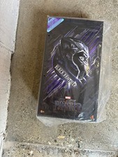 Hot Toys Black Panther 1/6 Scale Action Figure - MMS470