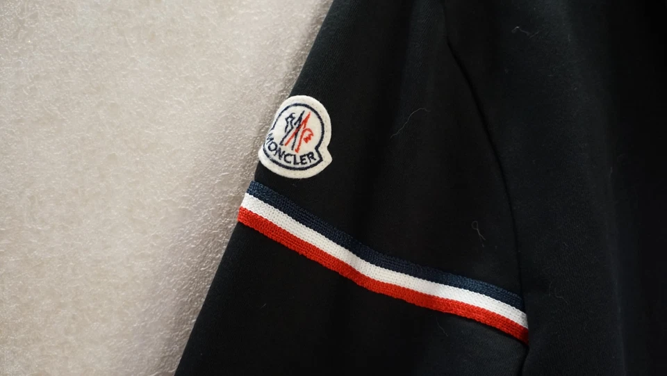 Cárdigan Maglia con cremallera para mujer Moncler con parche con logotipo talla S Foto 3 de 4
