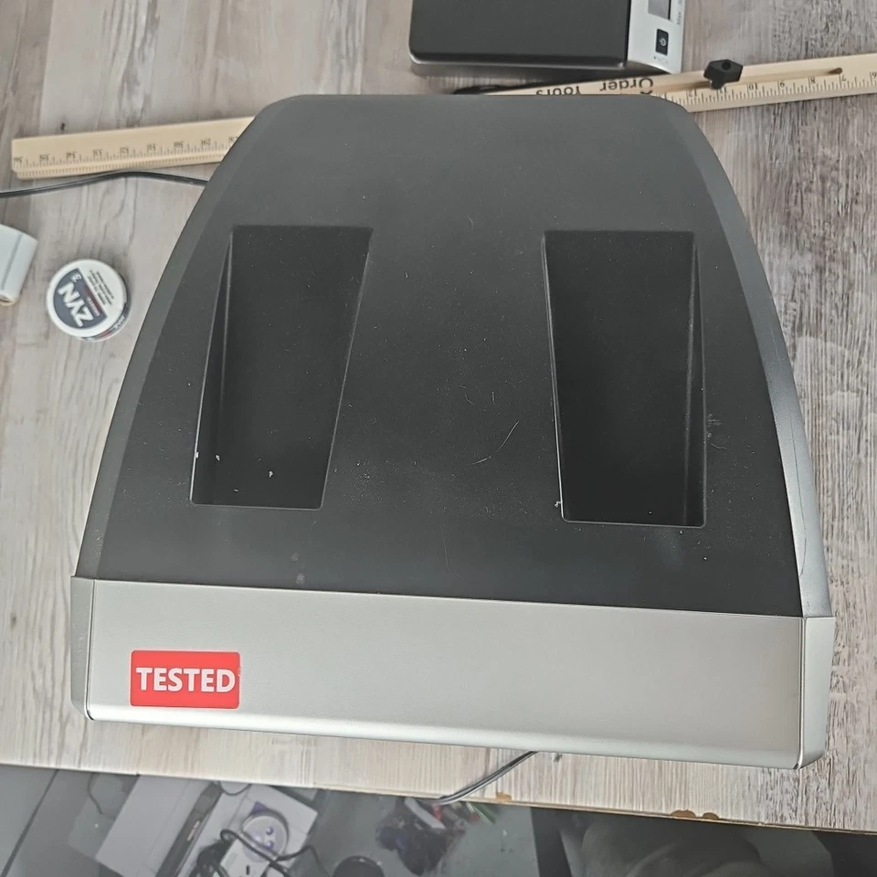 Magnavox 13" CRT TV DVD Combo Retro Gaming TV MWC13D6 No remote - TESTED - Image 4 of 4