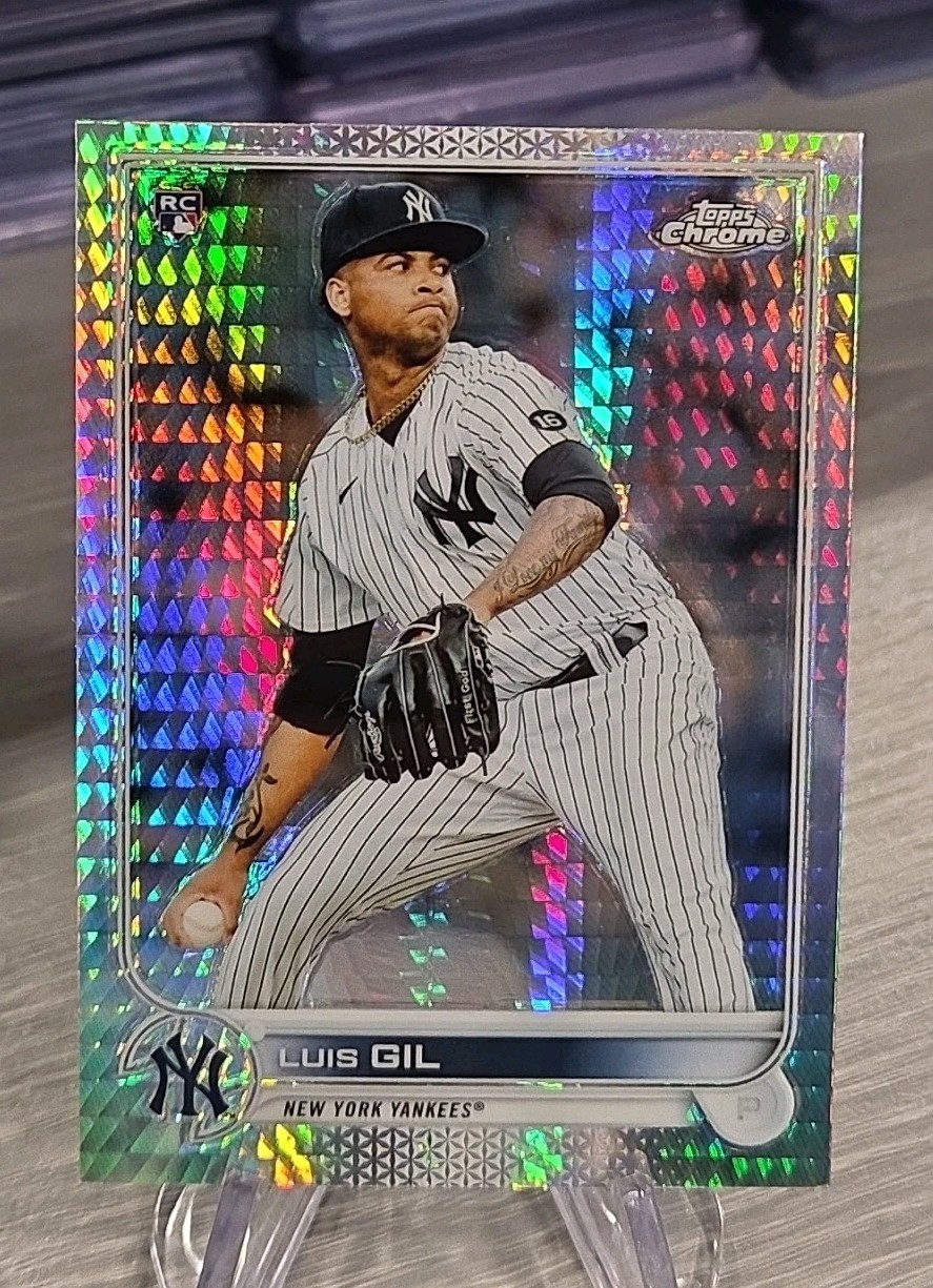 Luis Gil 2022 Topps Chrome Prism Refractor Rookie #202 New York Yankees RC
