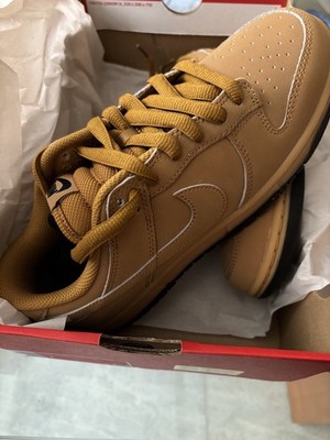 Größe 40 Men s Nike Dunk Low Retro SE Shoes Wheat Black Gum Yellow, ungetragen 