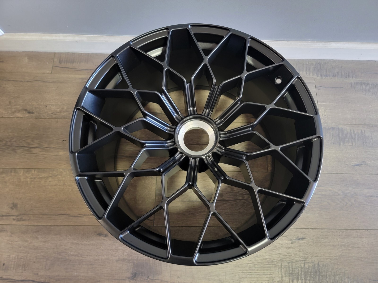 LAMBORGHINI HURACAN STO REAR WHEEL RIM OEM 4T3601017R CENTER LOCK 