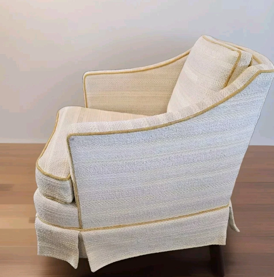 MCM Earlon Club Chair Lounge Giratorio Balancín Crema con Borde de Terciopelo Dorado De Colección Usado en Excelente Condición Foto 4 de 4